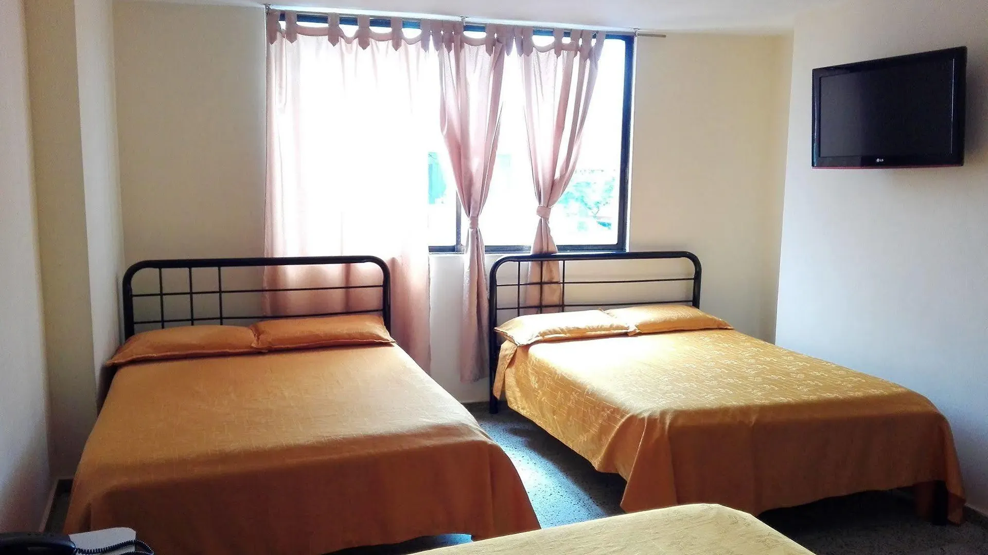 Metro Hotel Medellin