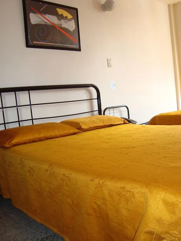 Metro Hotel ميديلين كولومبيا